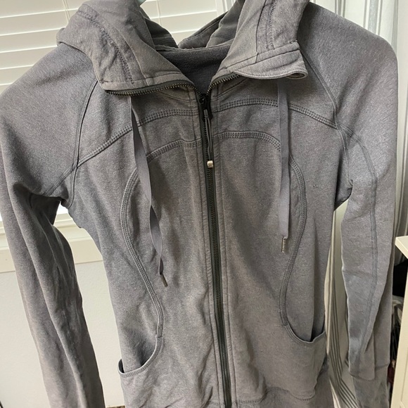 Lululemon Scuba - Picture 2 of 5